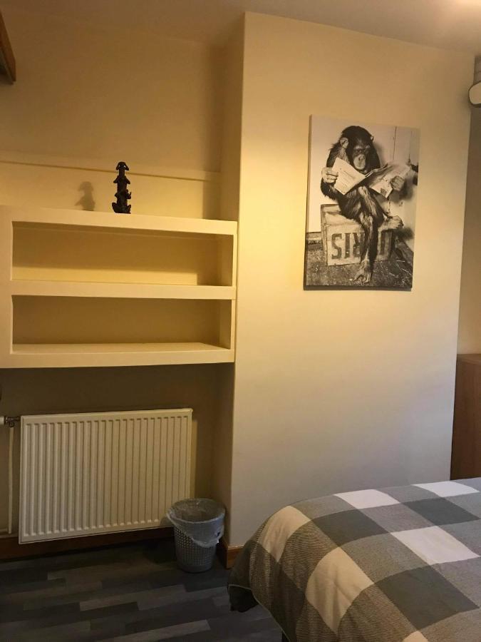 No 5 Newly Refurbished 4 Bedroom House Cononbridge エクステリア 写真