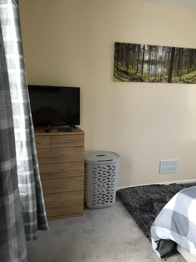 No 5 Newly Refurbished 4 Bedroom House Cononbridge エクステリア 写真
