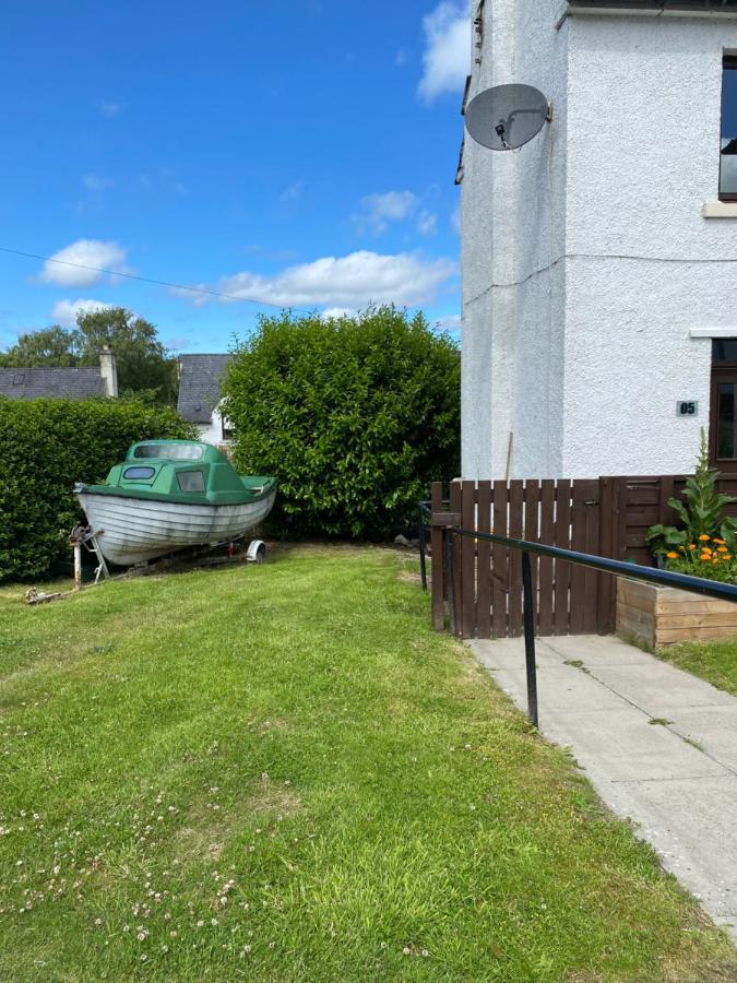 No 5 Newly Refurbished 4 Bedroom House Cononbridge エクステリア 写真